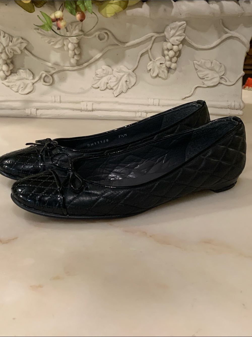 Stuart Weizman Quilted Cap Toe Ballet Flats Size 7.5 M